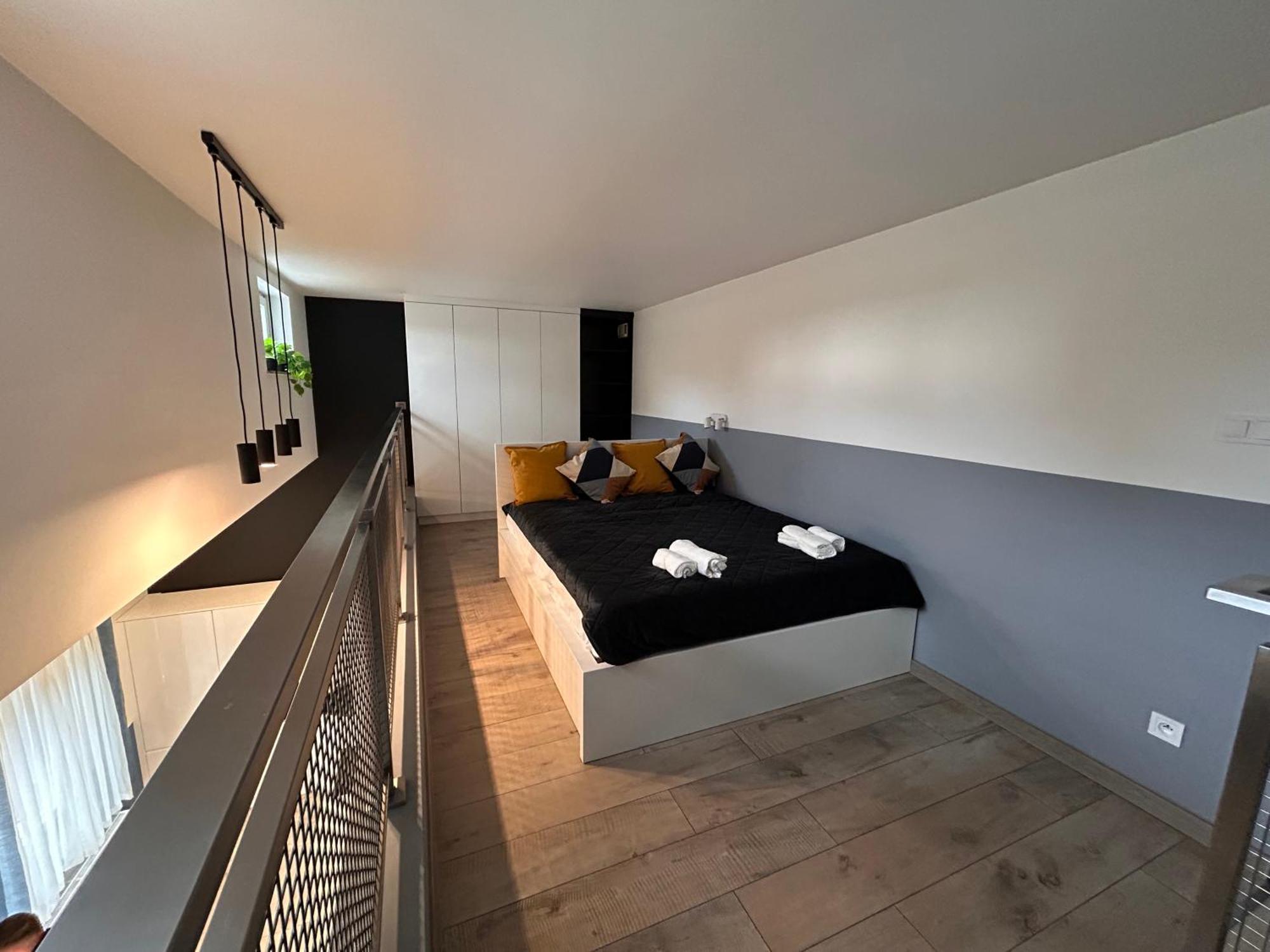 Apartament Dwupoziomowy Katovice Exteriér fotografie